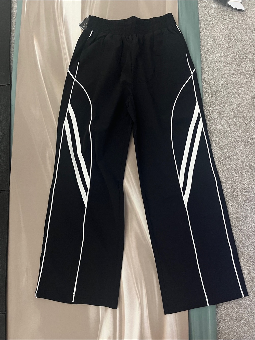 Y2K women’s wide leg track pants small
